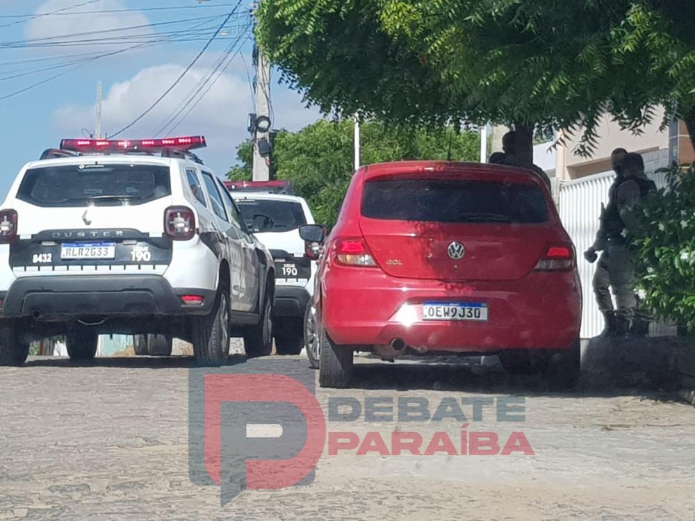 A operação acontece neste momento em Uiraúna. (Foto: Debate Paraíba).