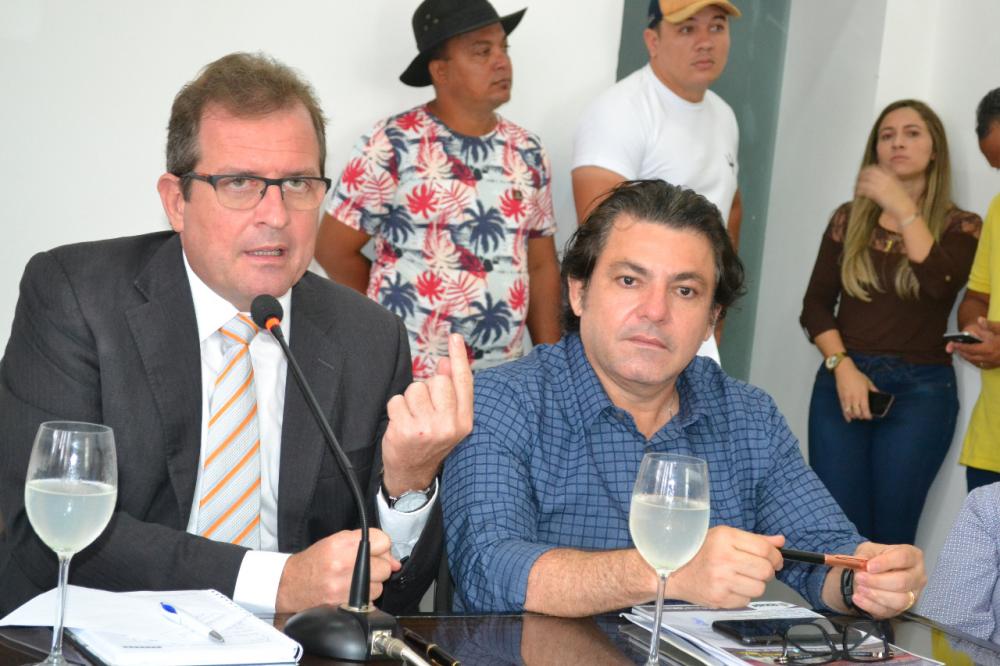 Prefeito de Sousa Fábio Tyrone anuncia suspenção do São João. (Foto: Reprodução).