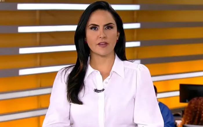 Demitida da Record, apresentadora vira dona de loja: 'Não quero mais pedir emprego' (Foto: Reprodução/RecordTV)