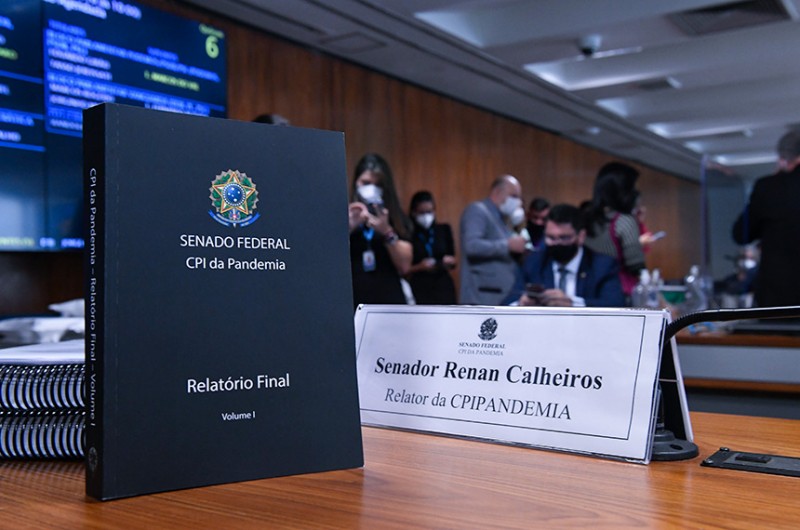 O relatório final da CPI da Pandemia, apresentado pelo senador Renan Calheiros (MDB-Al), tem 1.180 páginas, e recomenda o indiciamento de 66 pessoas físicas e duas pessoas jurídicas - Edilson Rodrigues/Agência Senado