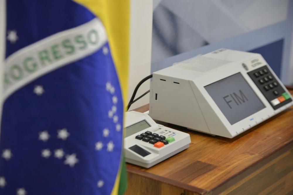 O Tribunal Superior Eleitoral (TSE) conclui a assinatura digital e lacração dos sistemas eleitorais que serão usados nas eleições de outubro (José Cruz/Agência Brasil).