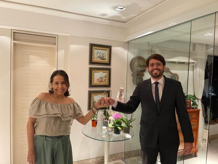 A advogada Maria Cristina Santiago (Kiu) é candidata à presidência da OAB/PB (Foto: Divulgação/Redes Sociais)