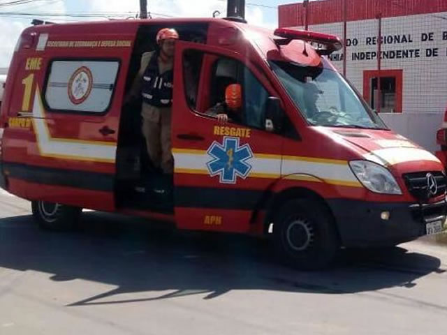 Duany Augusto foi socorrido por uma equipe do Corpo de Bombeiros para o Hospital Regional de Pombal (Foto: Reprodução)