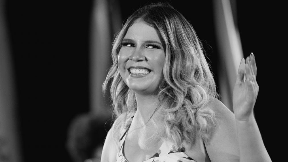 Foi confirmada a morte da cantora e compositora Marília Mendonça, após acidente de avião (Foto: Reprodução).