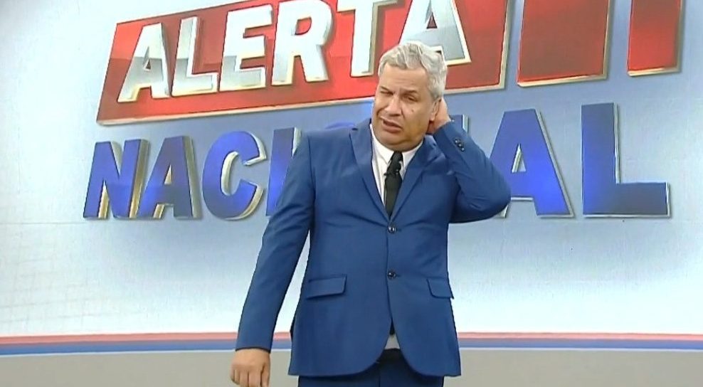 Sikera Jr. passa mal ao vivo. (Foto: Reprodução).