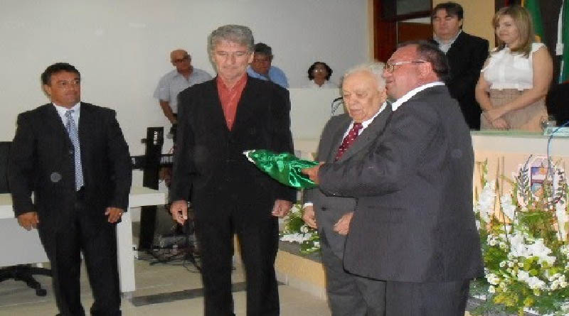 João Claudino recebeu titulo de cidadão sousense em 2010. (Foto: Reprodução).