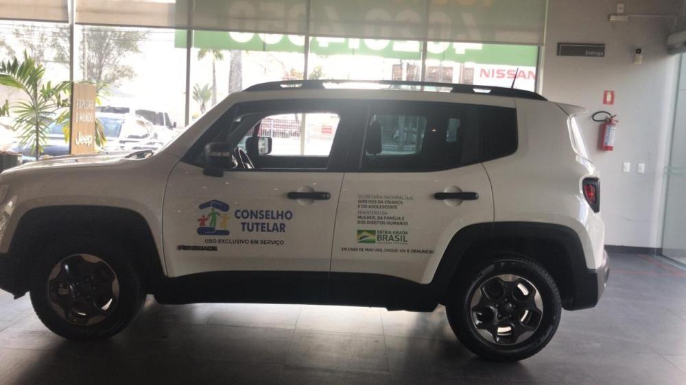 O carro irá auxiliar no transporte dos profissionais com maior segurança e conforto. (Foto: Divulgação)