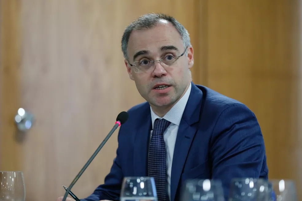 O ex-ministro André Mendonça, indicado por Bolsonaro ao STF, em foto de abril de 2020. — Foto: Isac Nóbrega/PR