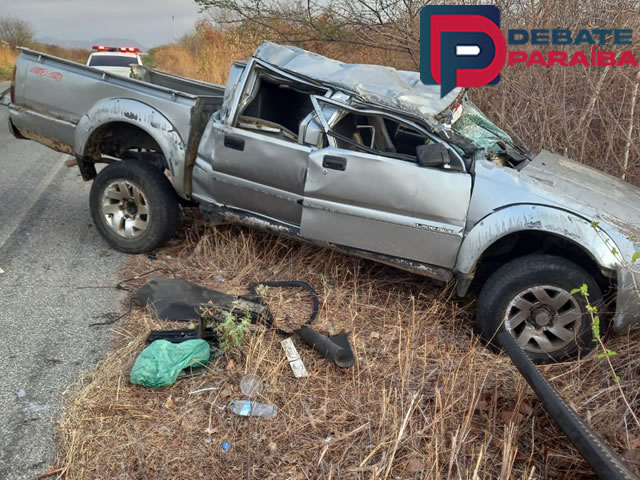 Uma pessoa morre e outra fica ferida após veículo capotar na rodovia que liga Sousa ao Lastro