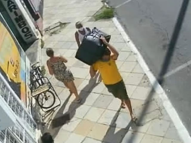 O equipamento pertence à médica oftalmologista Samara Gonzaga que iria atender em uma ótica na Terra de Padre Rolim (Foto: Reprodução)