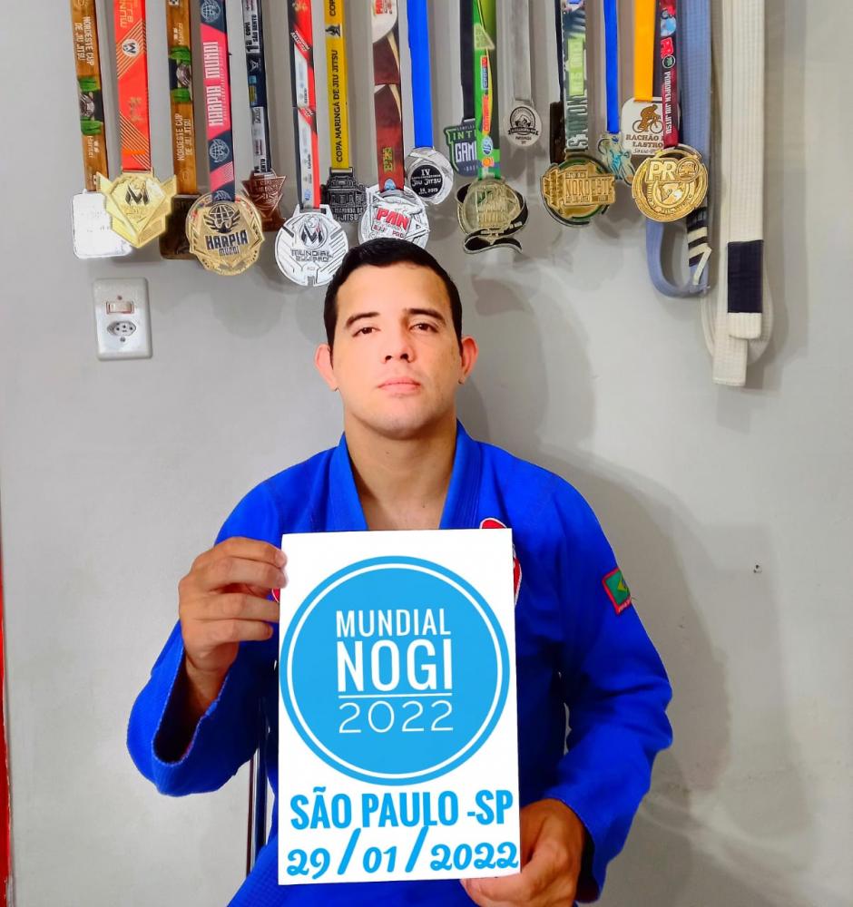 Devido aos altos custos, Lira e seus amigos estão correndo contra o tempo para conseguir apoio e patrocinadores de sua viagem (Foto: Reprodução Redes Sociais)