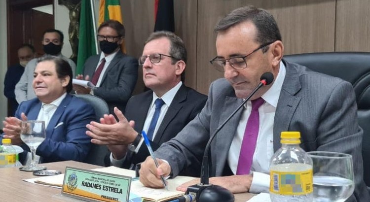 A empresa de Zenildo Oliveira foi a vencedora de licitação da Câmara dos Vereadores de Sousa (Foto: Divulgação/Redes Sociais).