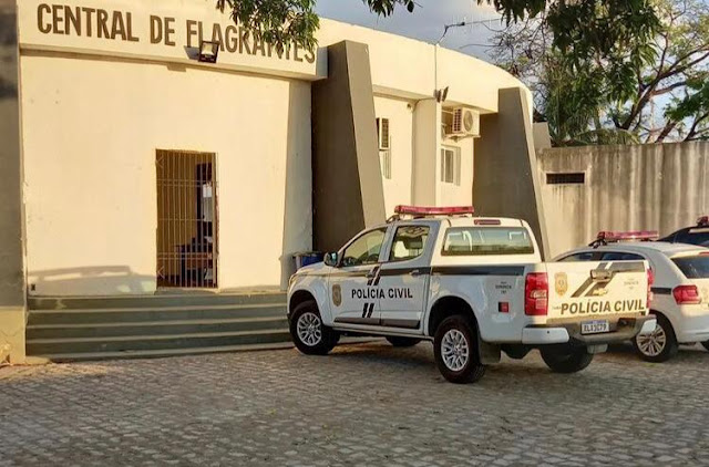 Após ser preso, o jovem foi encaminhado à Central de Polícia Civil para serem adotados os procedimentos que determina a Lei (Foto: Reprodução)
