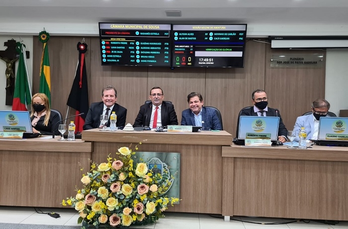 Após afirmar que vereadores trocam serviços de saúde por votos em Sousa, parlamentares emitem nota de repúdio à Lana Dantas