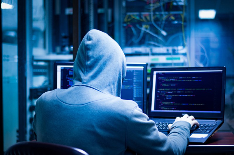 A Convenção sobre o Crime Cibernético (ou Convenção de Budapeste) tipifica esse crime e facilita a cooperação entre seus signatários - Getty Images/iStockphoto