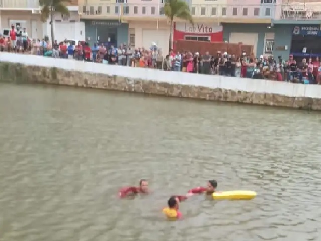 O corpo da vítima foi encaminhado ao NUMOL de Patos para ser feita a autópsia (Foto: Reprodução Teixeira em Foco)