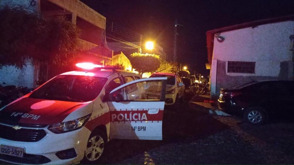 Guarnições de serviço realizaram diligências pela localidade, porém os suspeitos conseguiram foragir sem deixar pistas (Foto: Reprodução)