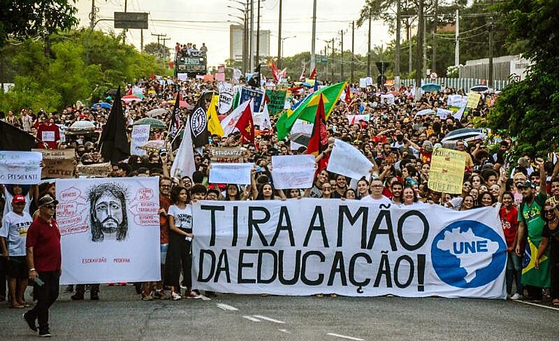 Assim como os policiais, professores preparam manifestações em defesa do piso salarial, rateio e plano de cargos e carreiras