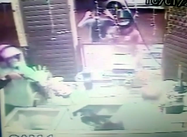 Guarnições da Polícia Militar ao terem conhecimento do ocorrido iniciaram diligências pela cidade, porém não obtiveram êxito na captura dos criminosos (Foto: Reprodução)