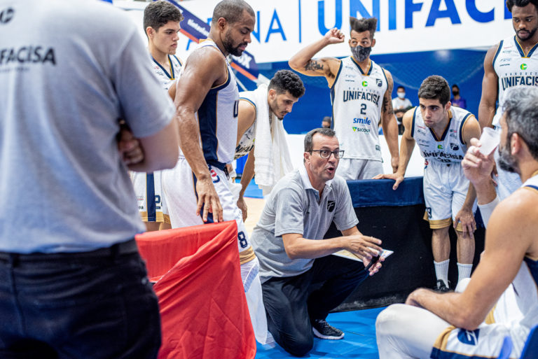 Este será o sexto clássico nordestino disputado entre as equipes no Novo Basquete Brasil e o time paraibano tem uma retrospectiva de 5 vitórias em cima da equipe cearense (Foto: Reprodução)