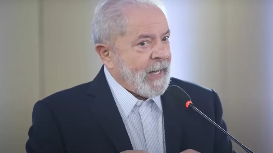19.jan.2022 - O ex-presidente Lula (PT) lidera a corrida eleitoral, mostra pesquisa Genial/Quaest (Imagem: Reprodução / YouTube Lula)