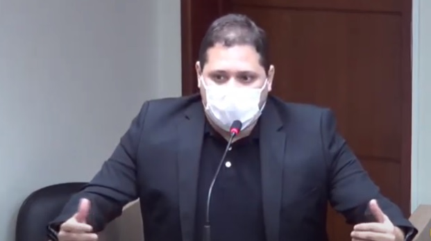 Vereador Novinho de Carlão acusa secretários da gestão municipal de estarem fazendo “panelinha” para a campanha de 2024: “vereador é desvalorizado” 