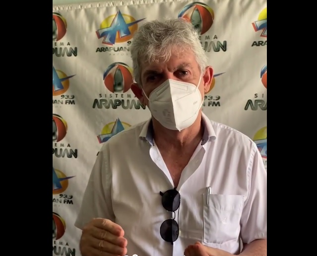 Vídeo: Ricardo Coutinho acusa Nonato Bandeira, João Gregório e Luís Torres de barrar sua entrevista na Rádio Arapuan em Patos