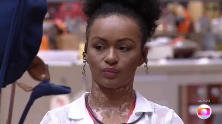 BBB 22: Natália em noite de paredão (Imagem: Reprodução/Globoplay)
