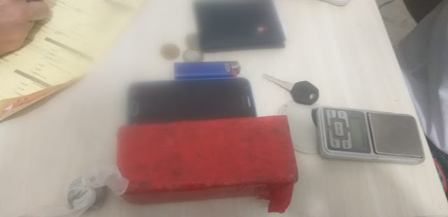 Diante do flagrante, o jovem e o menor infrator apreendido foram levados à Central de Polícia Civil para serem realizados os procedimentos que determina a Lei (Foto: Reprodução)