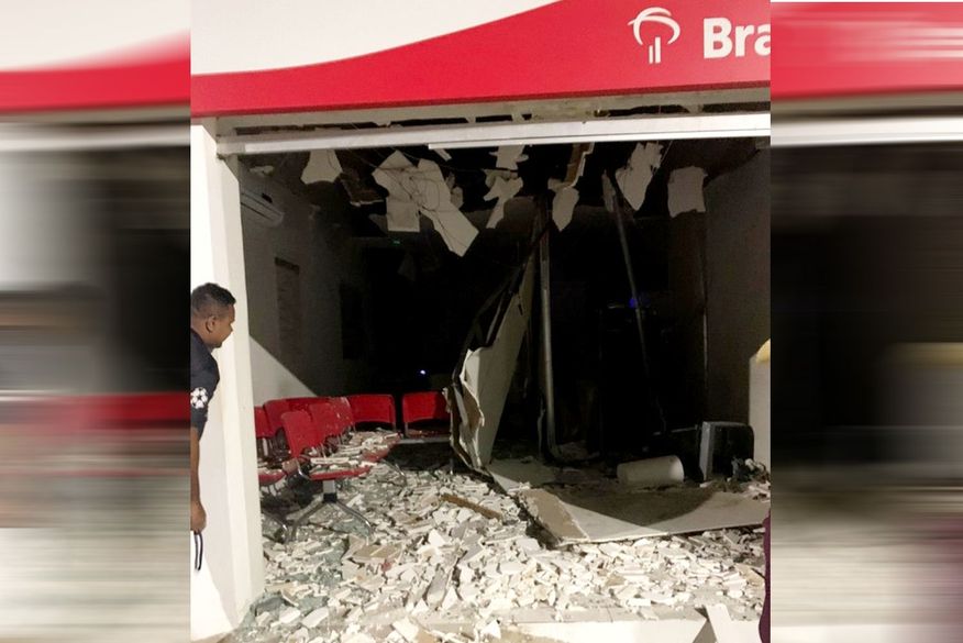 Banco foi explodido em Triunfo (Foto: Reprodução).