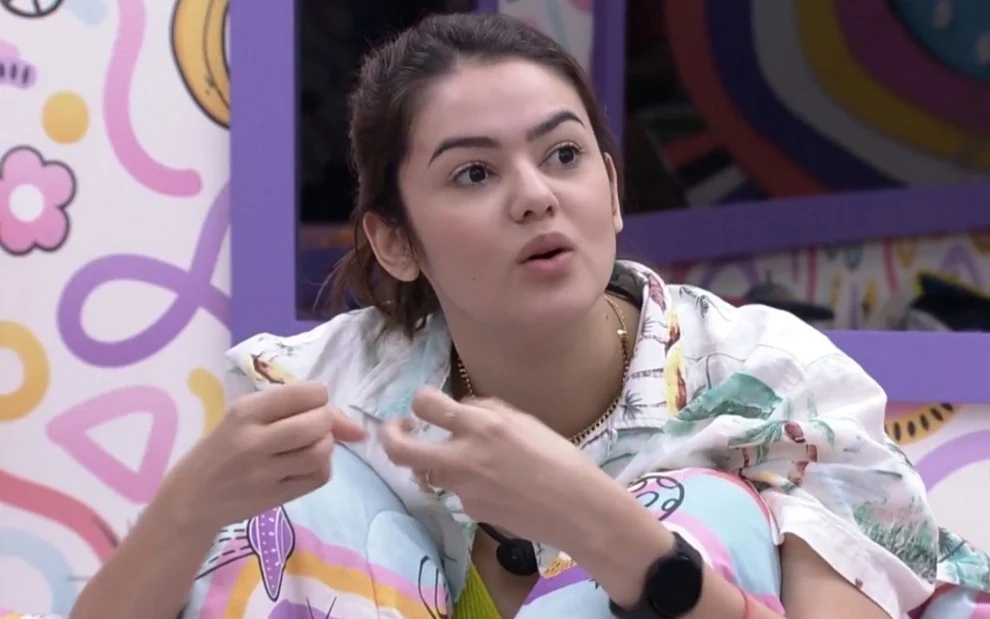 Eslovênia Marques no quarto lollipop do BBB 22; modelo chorou após eliminação de Brunna (Foto: Reprodução/TV Globo)