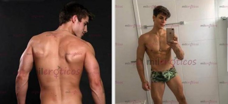 o site, há fotos de Tiago seminu e diz que pode ‘transar tanto com homens, mulheres e casais bissexuais’. (Foto: Reprodução).