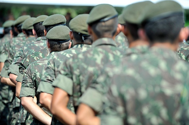 Projeto acrescenta artigo a lei de 1964 para que brasileiros de 16 a 18 anos com renda familiar de até dois salários mínimos tenham acesso prioritário a vagas nas Forças Armadas - PH Freitas/Exército Brasileiro