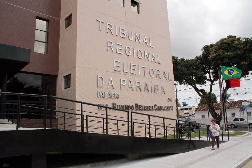 Devido a candidatura laranja, TRE-PB cassa mandatos de vereadores e suplentes em São José de Piranhas