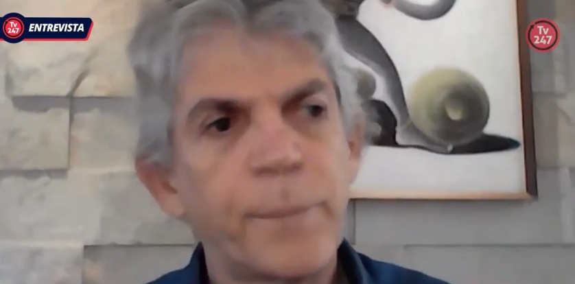 Ricardo Coutinho detona o Governador João Azevêdo durante entrevista. (Foto: Reprodução/Brasil247).
