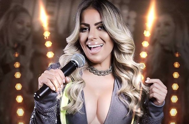 Cantora Walkyria Santos é vítima de assalto em Intermares, na Grande João Pessoa (Foto: Redes Sociais)