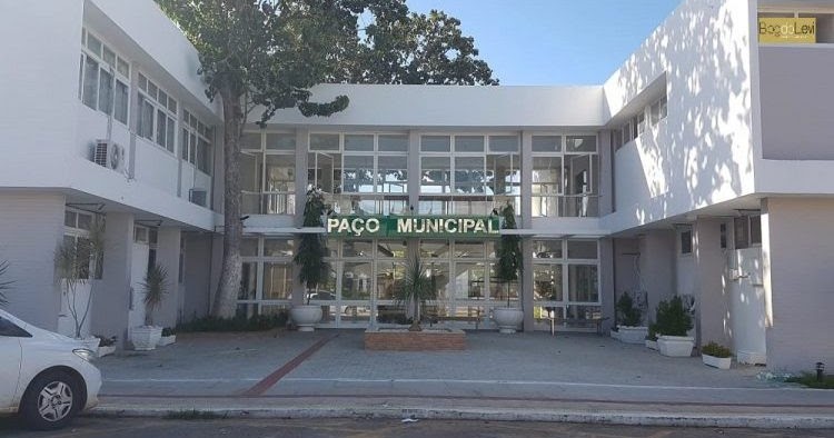 Prefeitura de Sousa pretende gastar mais R$ 400 mil reais com serviços marcenaria e ferragens. (Foto: Reprodução).