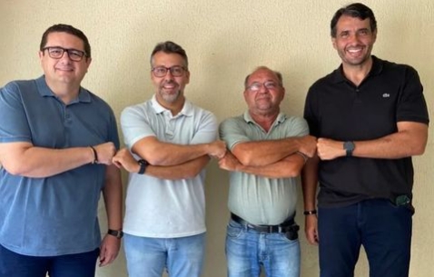 Da esquerda para a direita, Cacá Gadelha, Leonardo Gadelha, Ananias Vieira e André Gadelha (Foto: Redes Sociais)