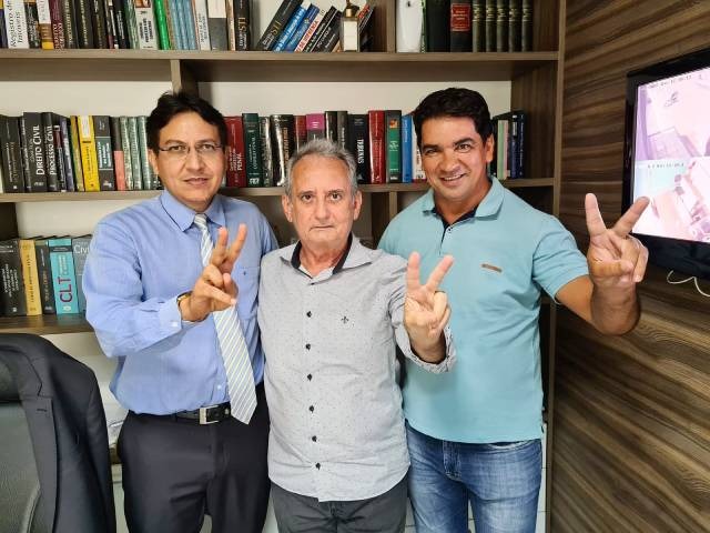 Lincon Abrantes, Lindomar Januário de Abrantes e Dr. Zé Célio (Foto: Divulgação)
