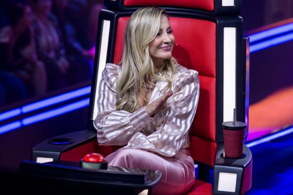 Claudia Leitte comemorou as novas vozes do seu time (Foto: Raphael Dias/Gshow)