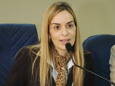 Daniella diz que João Azevêdo não tem liderança e defende candidatura de Aguinaldo avulsa. (Foto: Reprodução).