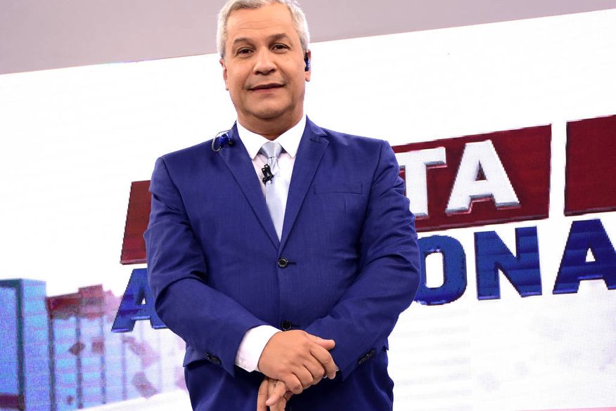 Sikêra tem contrato renovado pela RedeTV! (Foto: Reprodução).