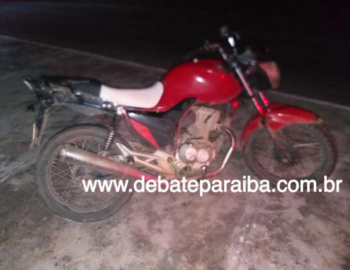 A motoneta foi rebocada à delegacia de Polícia Civil para serem realizados os procedimentos cabíveis ao caso (Foto: Reprodução)