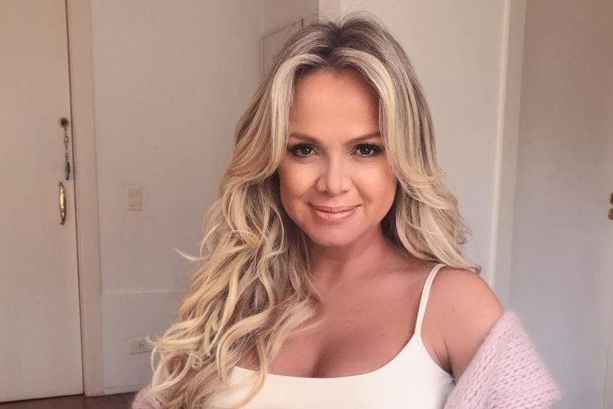 O SBT e a apresentadora Eliana informam que ela testou positivo hoje para a Covid-19, afastando-se imediatamente de suas atividades na emissora. (Foto: Reprodução).