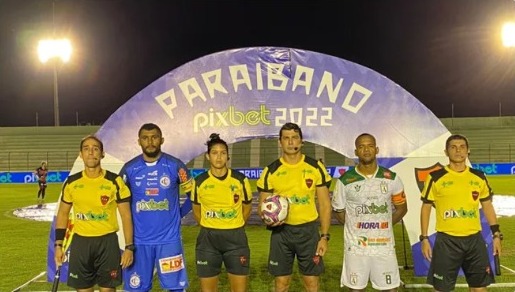 O Dinossauro, além da desvantagem no placar, ainda teve a expulsão de Marcelo Duarte (Foto: Reprodução)