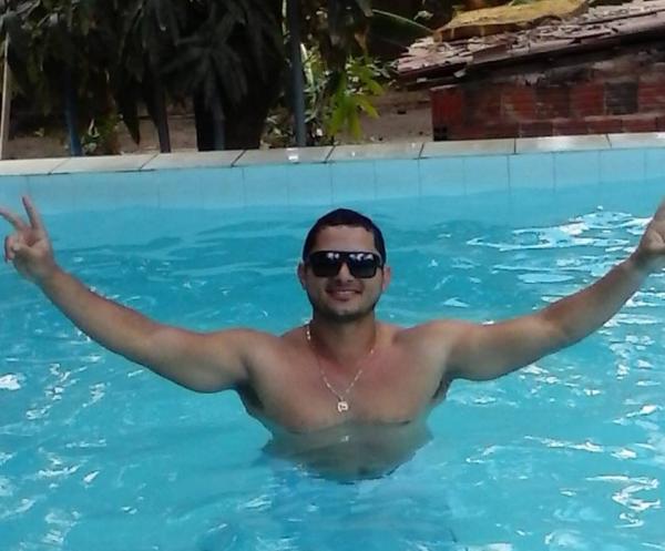 Daniel continua internado na UTI do Hospital de Trauma em Campina Grande. (Foto: Reprodução do Facebook). 