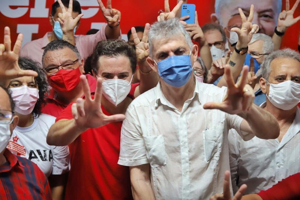 Veneziano também participa de um ato de apoio à sua pré-candidatura, no município de Santa Rita. (Foto: Reprodução).