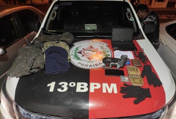 Diante do flagrante, o suspeito recebeu voz de prisão e foi conduzido à delegacia de Polícia Civil, para serem adotadas as medidas pertinentes ao caso (Foto: Reprodução)
