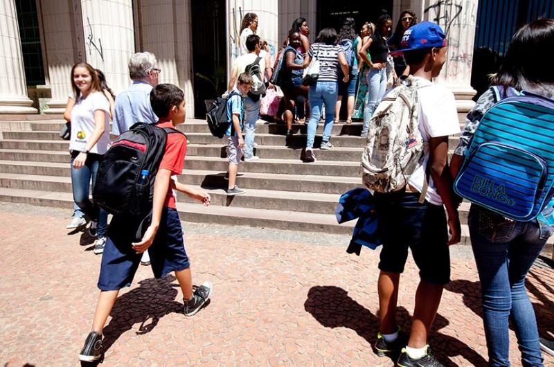 Escola estadual em Porto Alegre: educação escolar pública deve garantir “padrões mínimos de qualidade do ensino", determina nova lei - Claudio Fachel/Palácio Piratini