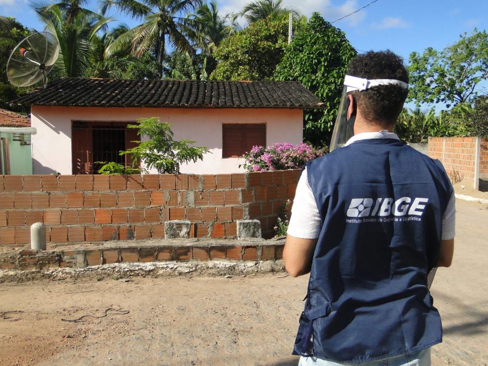 Recenseador do IBGE em Capim, na Paraíba (Foto: IBGE)